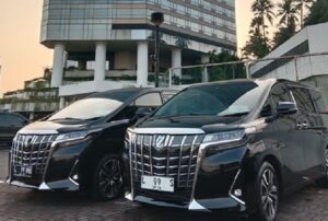 Sewa Mobil Alphard Surabaya Murah